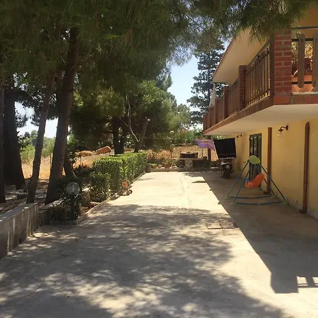 Casa Caronia Дом отдыха Вальдериче