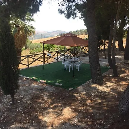 Casa Caronia בית נופש